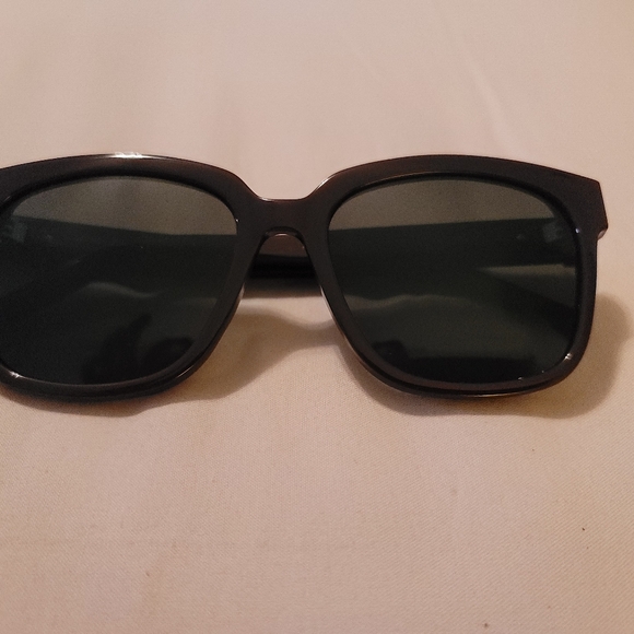 YSL Sunglasses - Picture 3 of 5